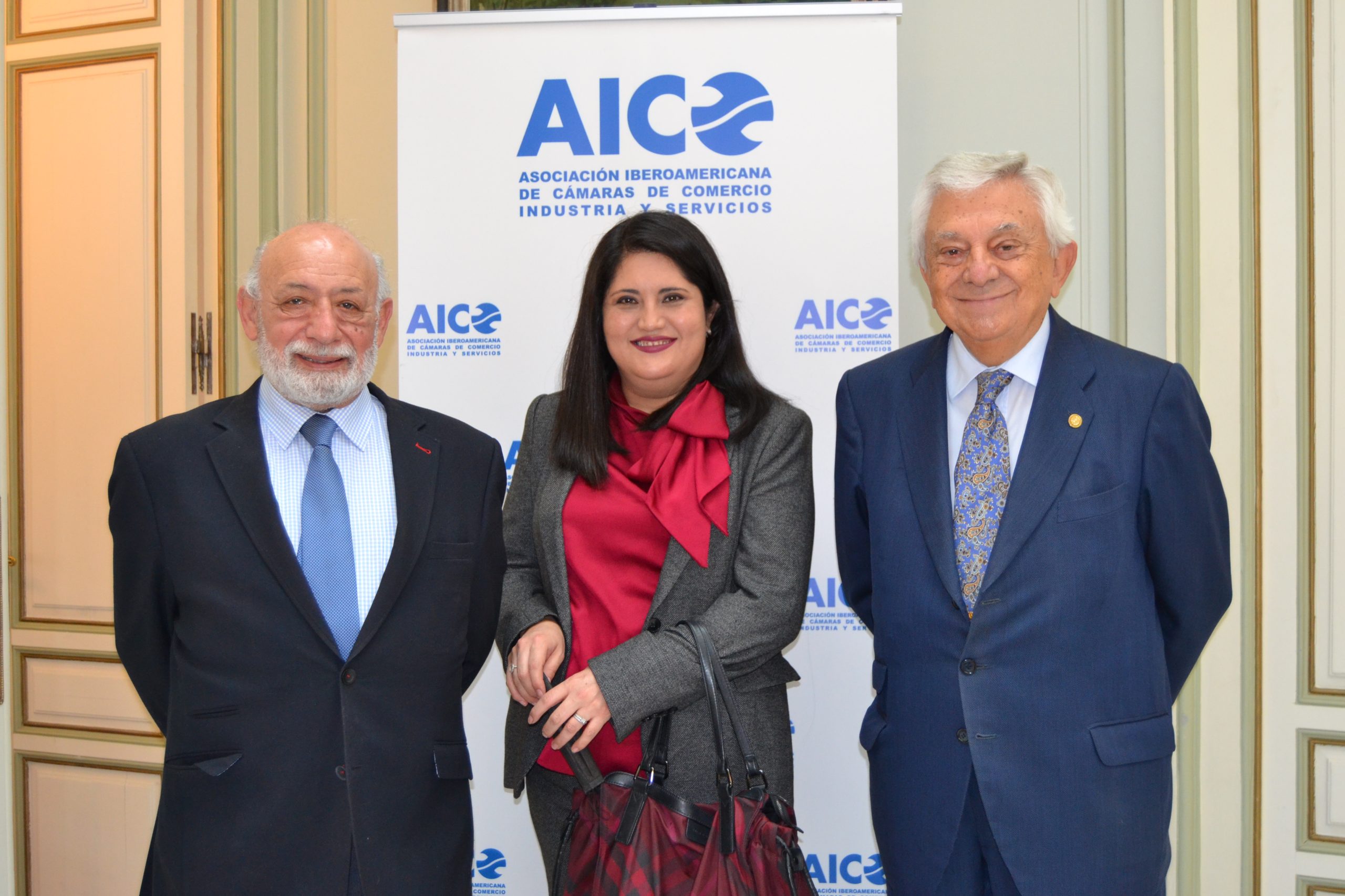 Acuerdo de colaboración con el Consulado General de Ecuador en Andalucía